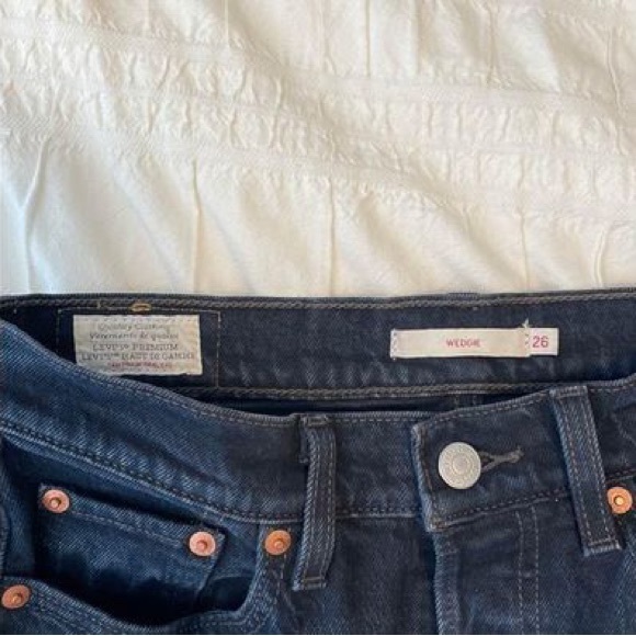 Levi’s Black Wedgie Jeans - Picture 4 of 6
